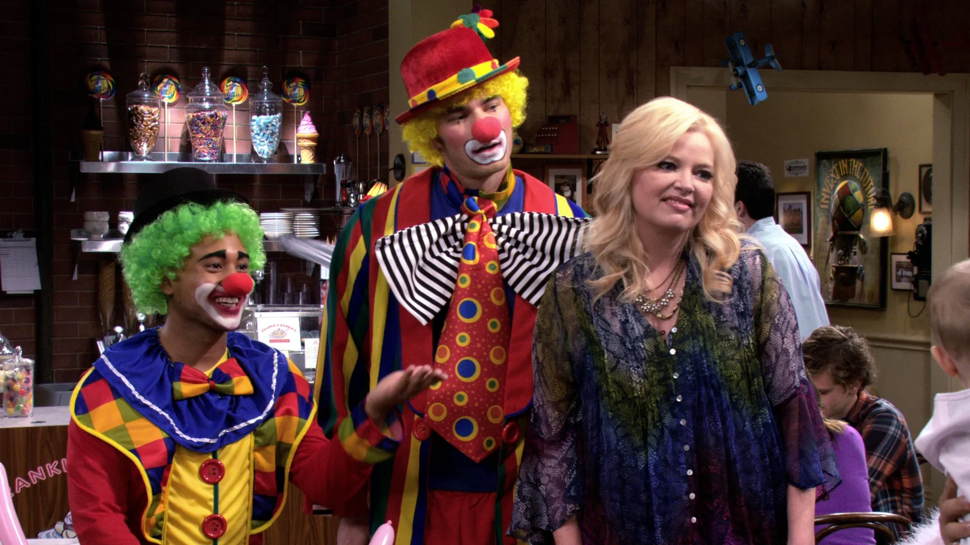 thumbnail - S3: Afl. 12 Laat de Clowns Binnen