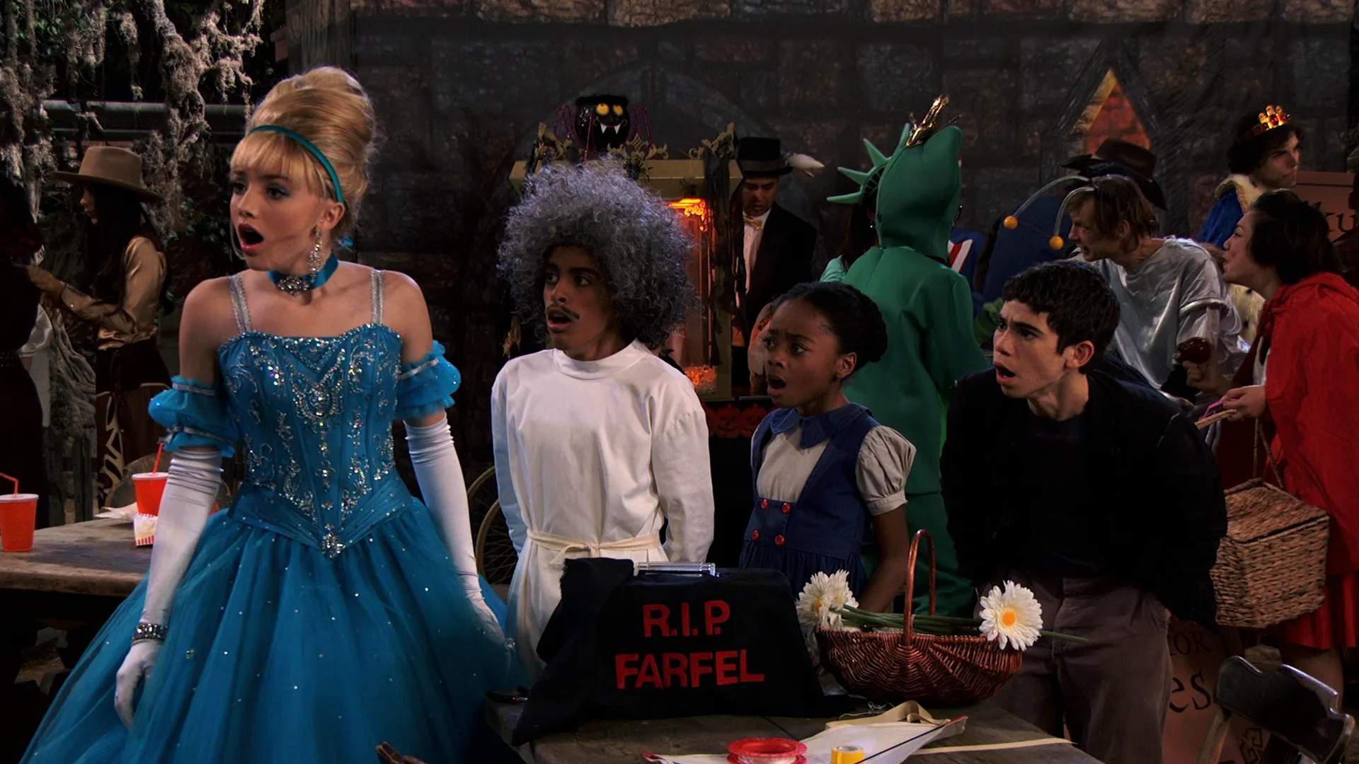 thumbnail - S3:E23 The Runaway Bride of Frankenstein