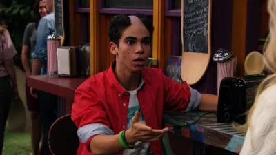 thumbnail - S4:E2 A Close Shave