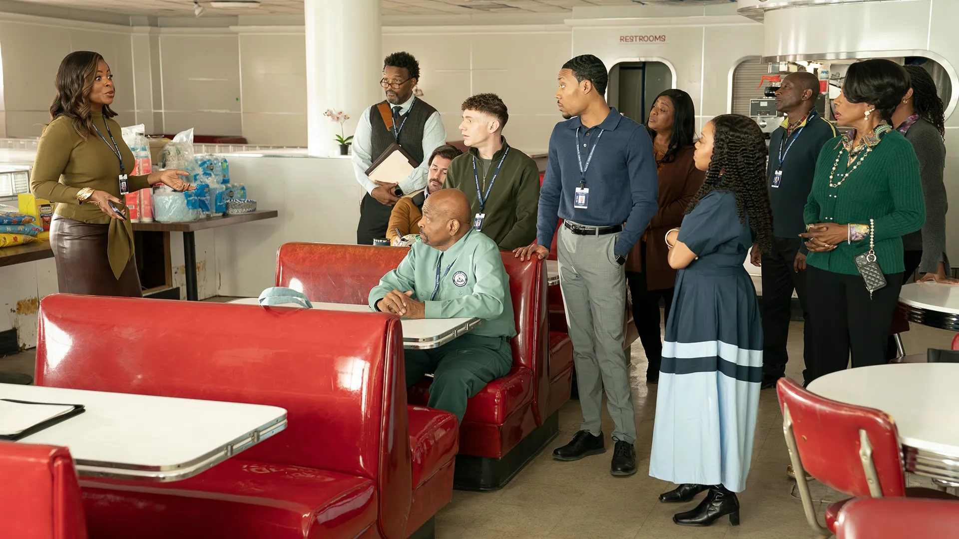 thumbnail - S5:E11 Mall Part 3: Heroes