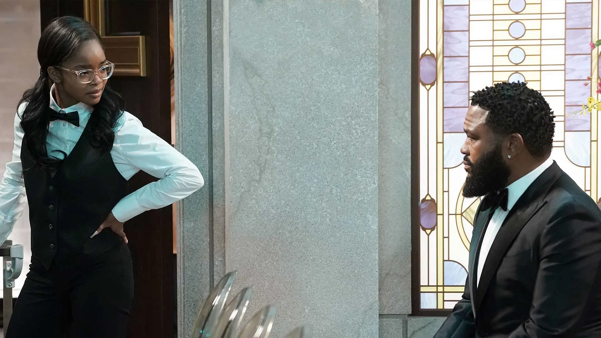 thumbnail - S8:E8 My Work Friend's Wedding