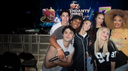 Descendants/ZOMBIES Worlds Collide: Concert Special