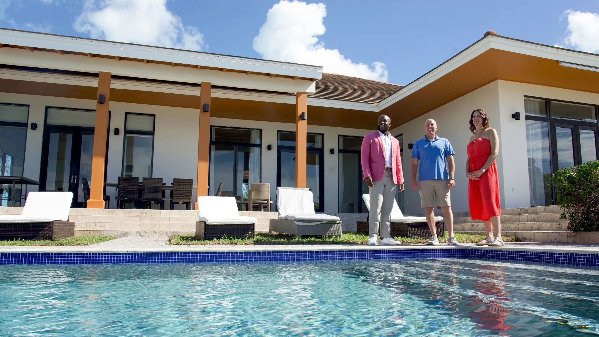 thumbnail - S1:E9 An Escape in Bimini, Bahamas
