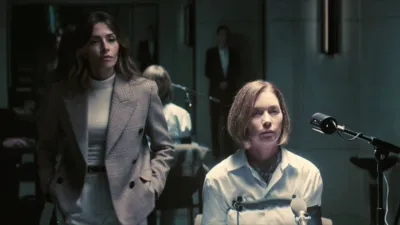 thumbnail - S2:E3 Another Day in Paradise