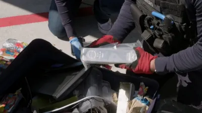 thumbnail - S10:E2 Shiny, White and Lethal