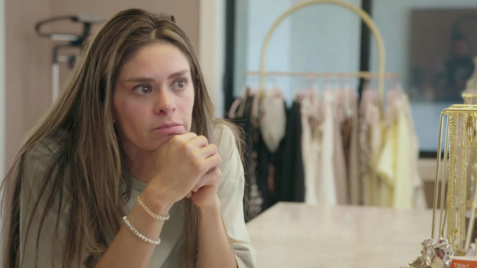 thumbnail - S4:E2 The Book of Secrets