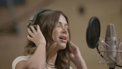 thumbnail - S4:E3 The Book of True Colors