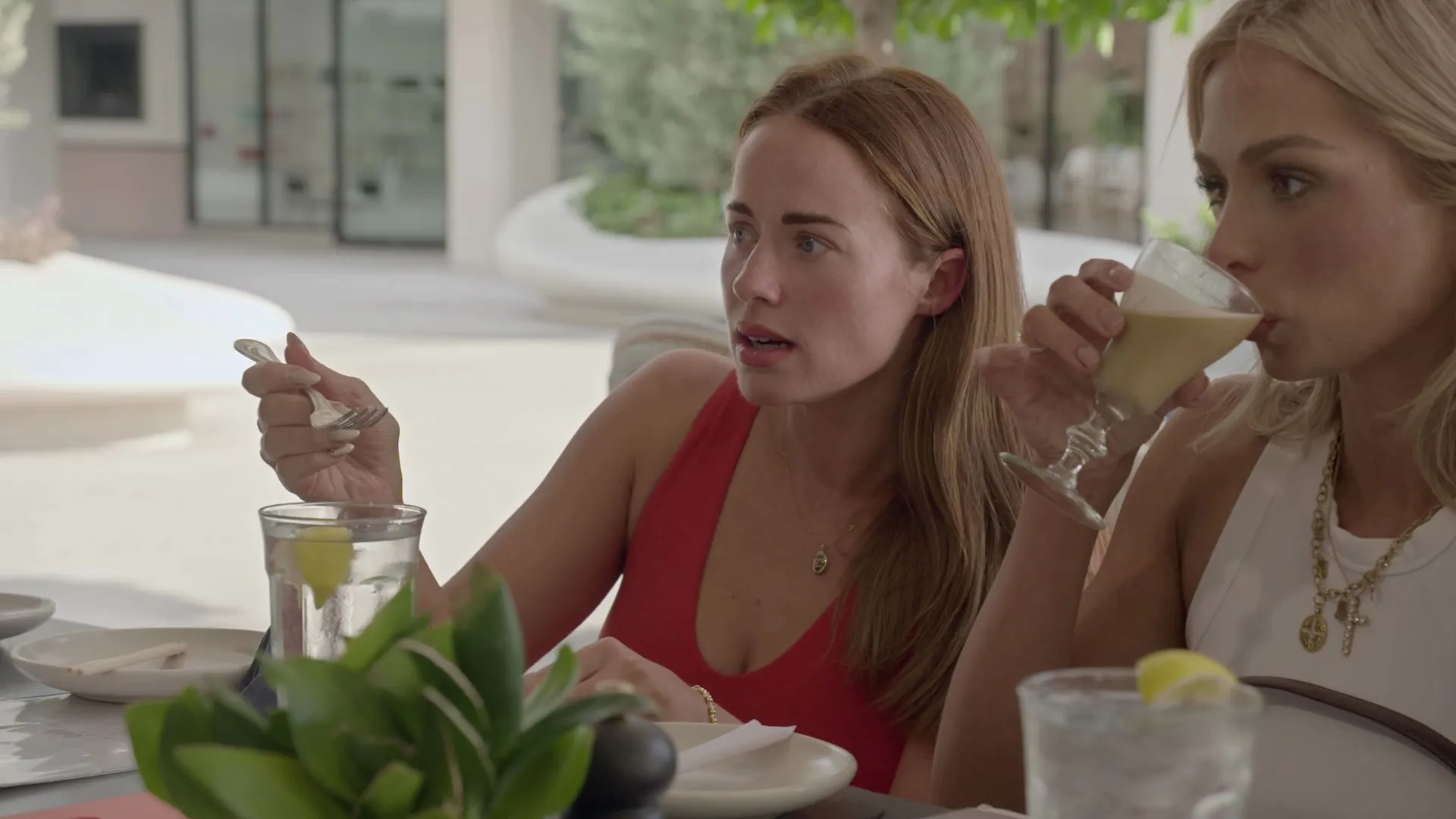 thumbnail - S4:E5 The Book of Power and Pain