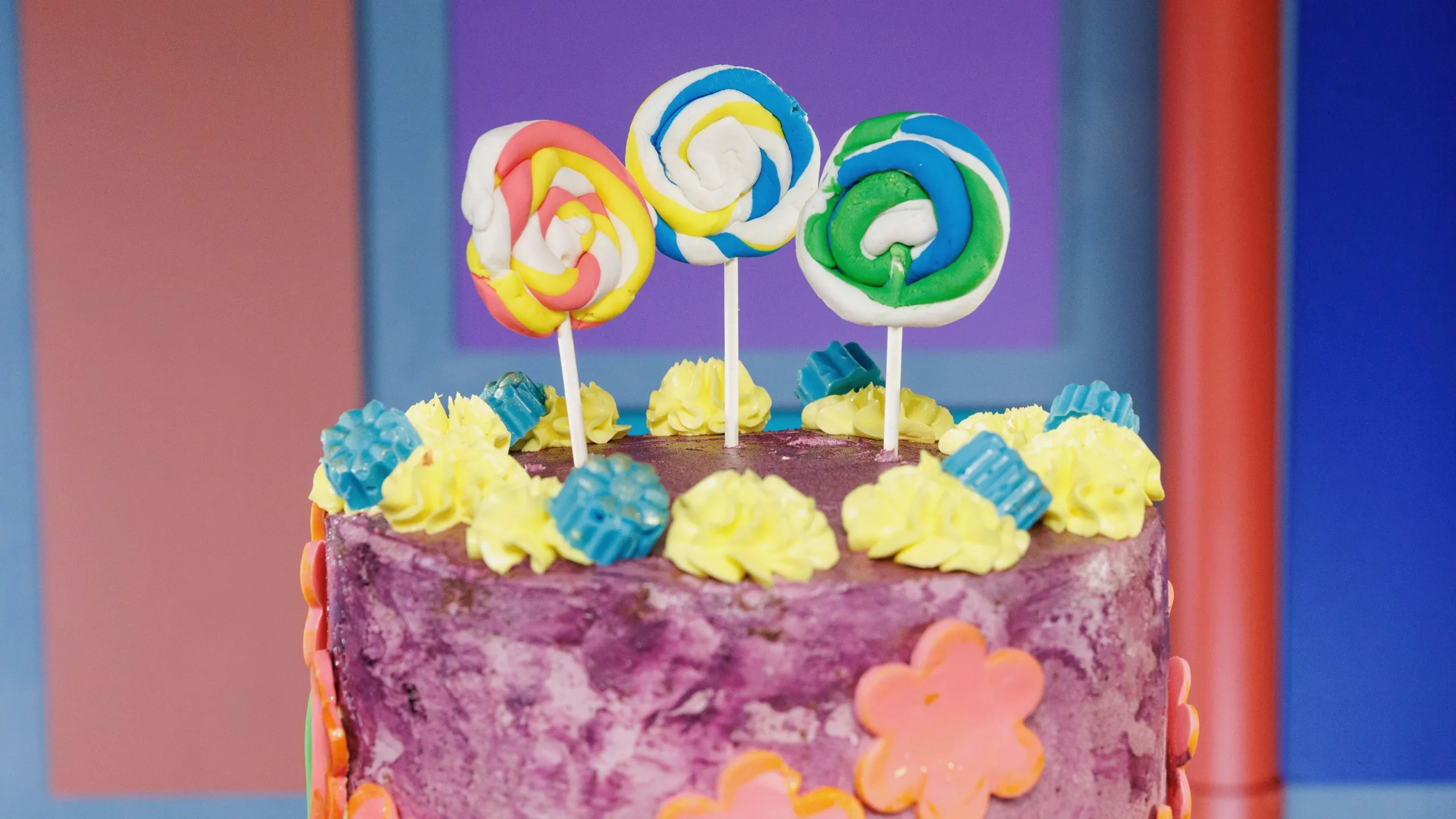 thumbnail - S1:E9 Cakes to Move You