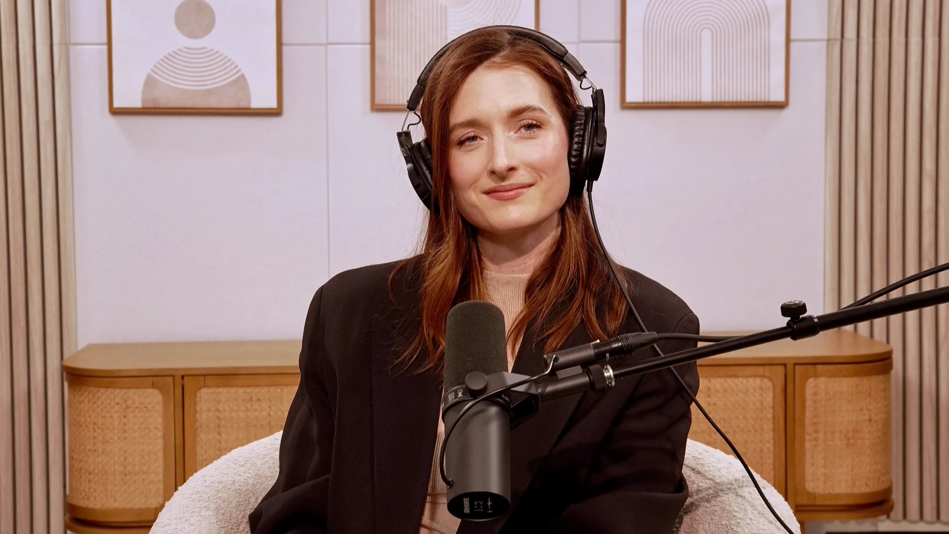 thumbnail - S1:E5 Love Story: JFK Jr. & Carolyn Official Podcast Episode 5: Grace Gummer