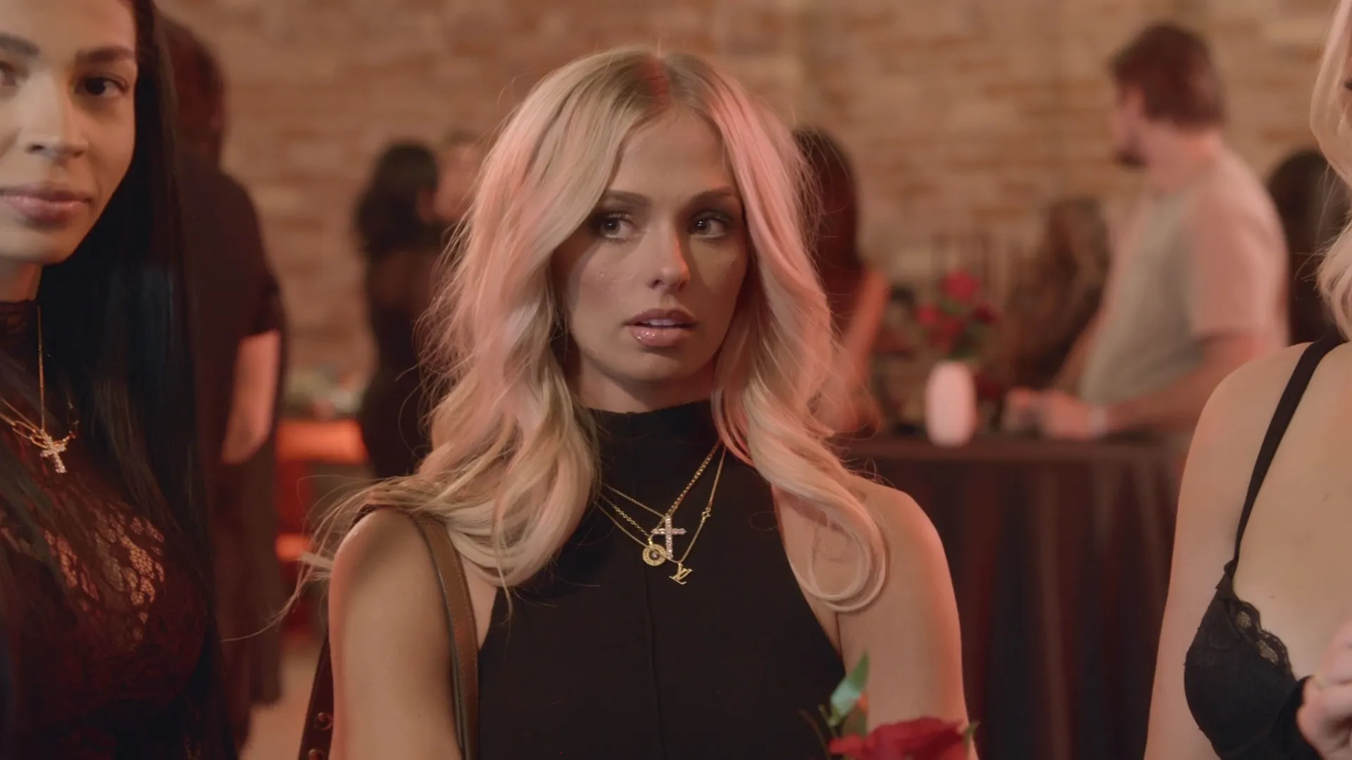 thumbnail - S4:E9 The Book of Coveting