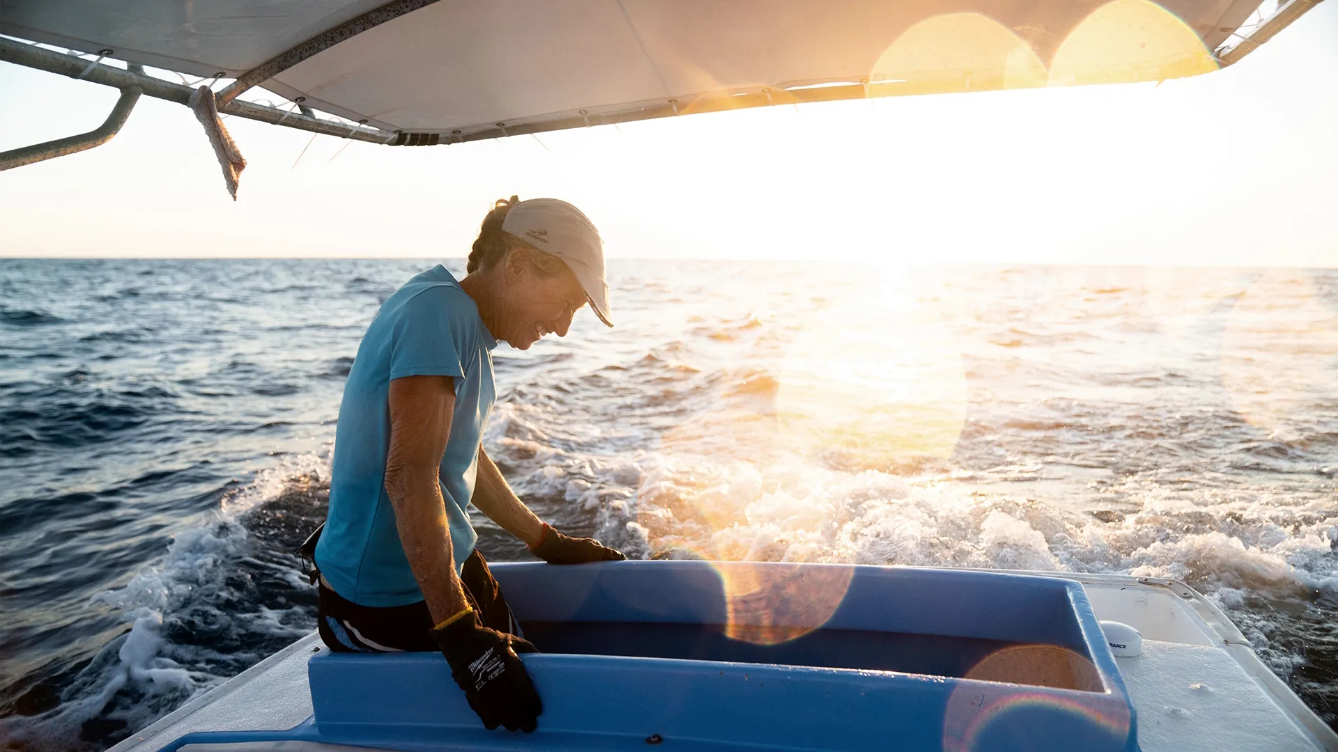 thumbnail - S1:E7 Lost at Sea