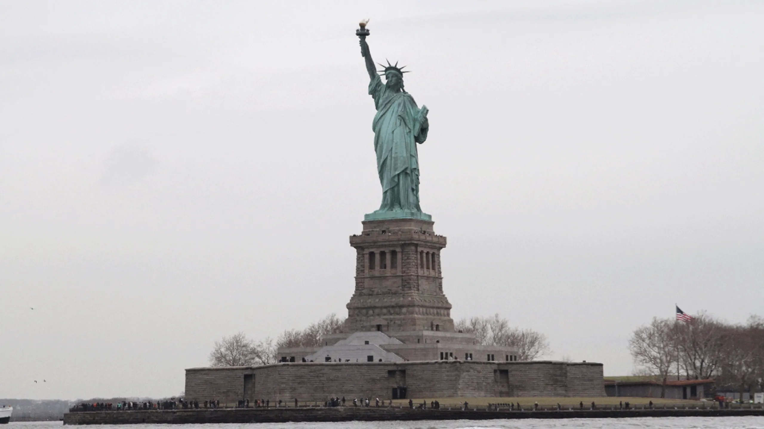 thumbnail - S2:E2 Secrets Of New York City