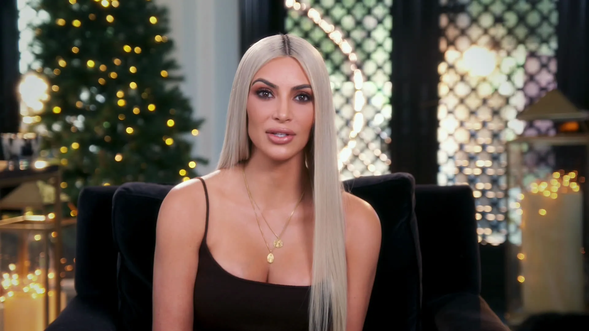 thumbnail - Specials: E1 Keeping Up with the Kardashians: A Very Kardashian Holiday