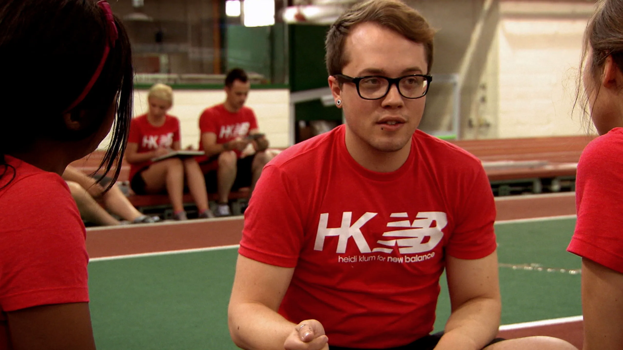 thumbnail - S9:E5 Off the Track