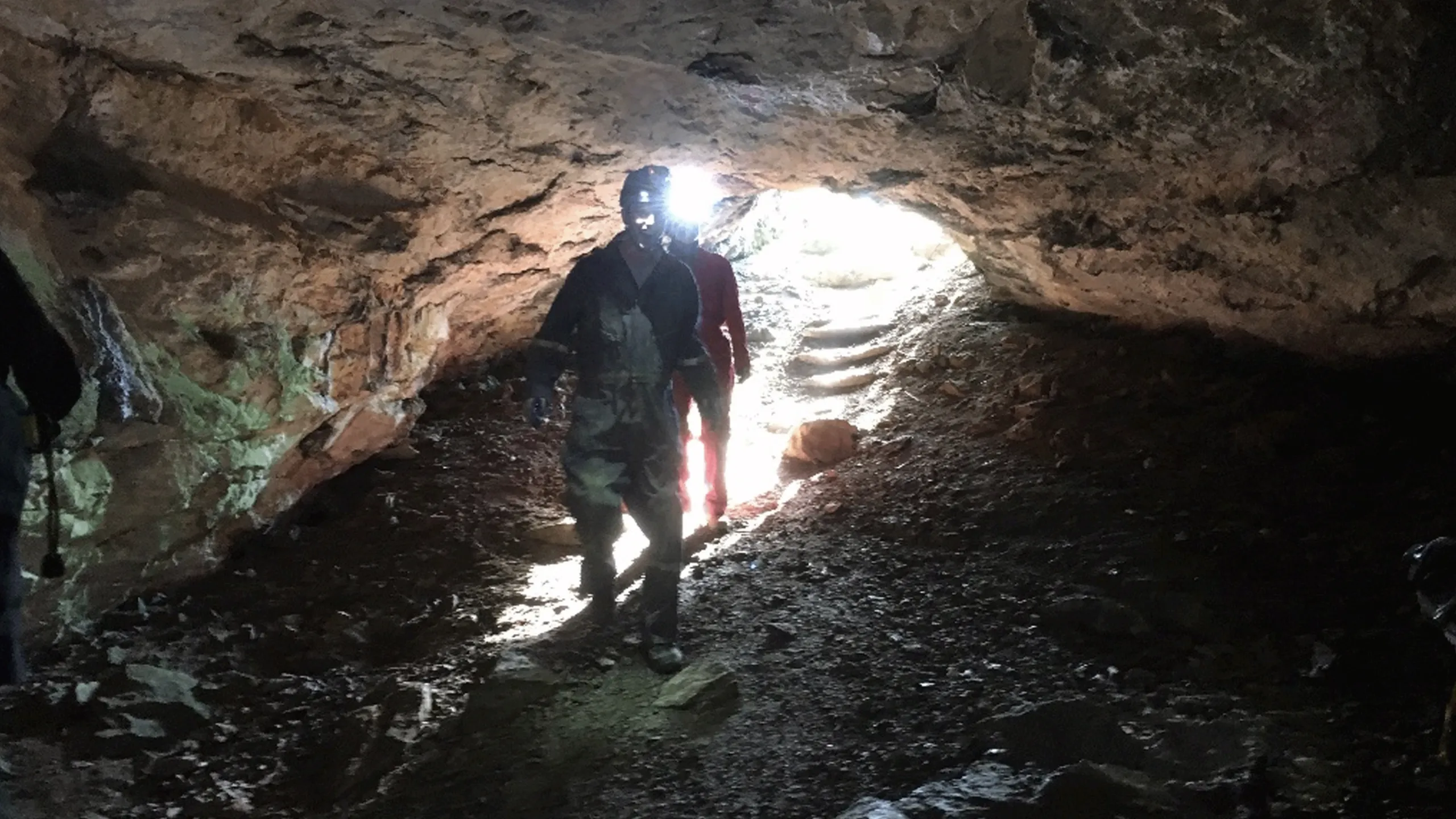 thumbnail - S1:E14 Caves