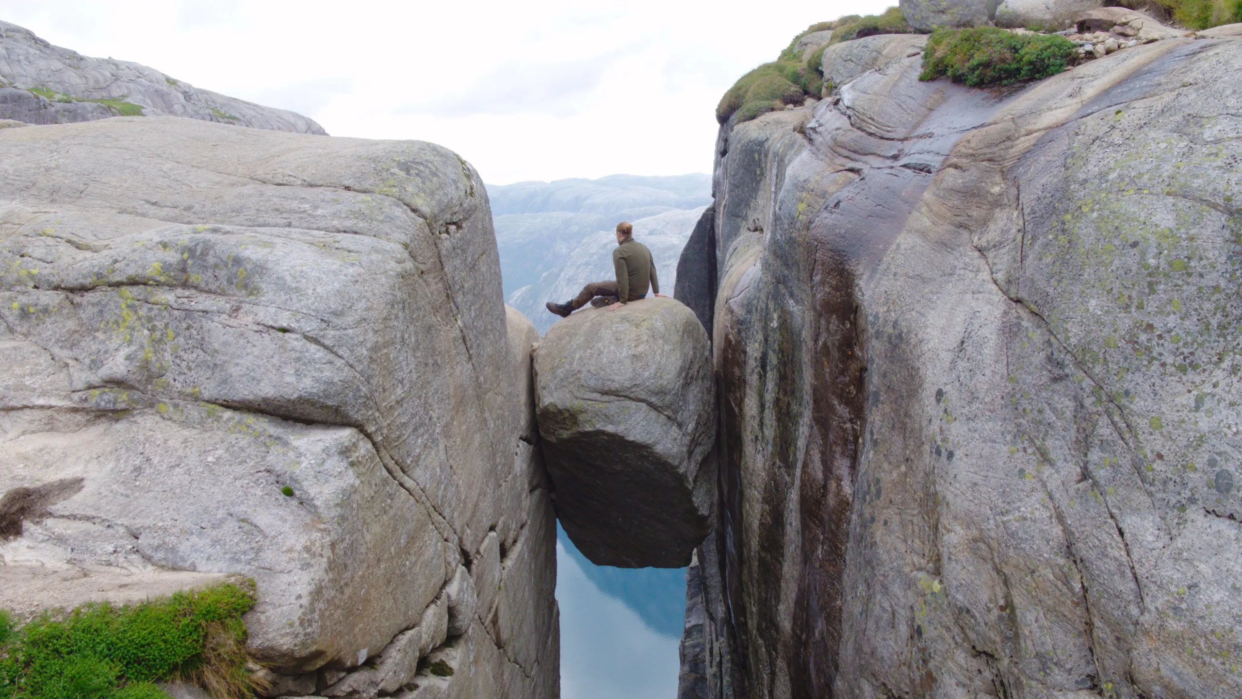 thumbnail - S1:E2 Kingdom in the Sky