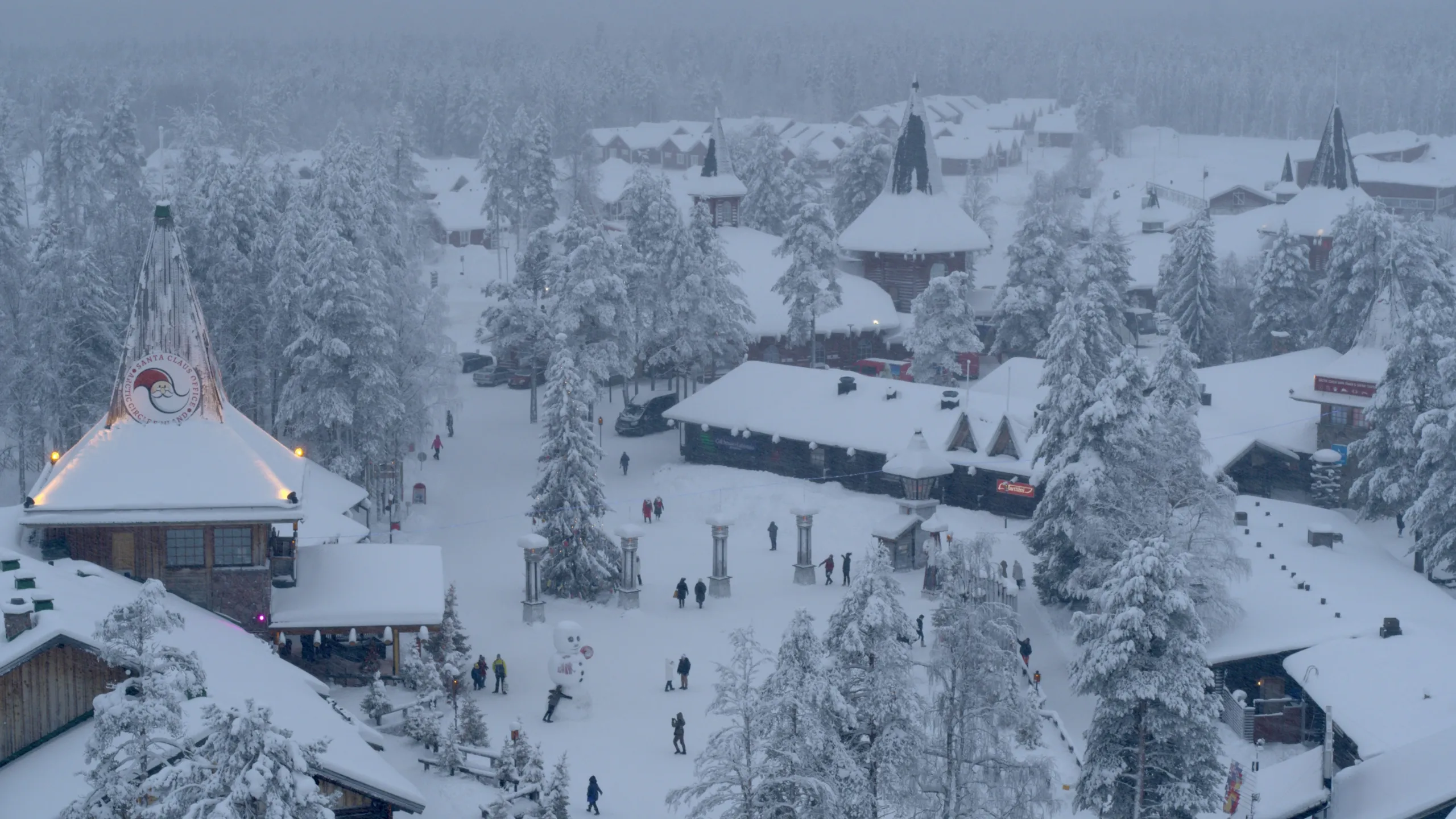 thumbnail - S1:E3 Land of Ice and Snow