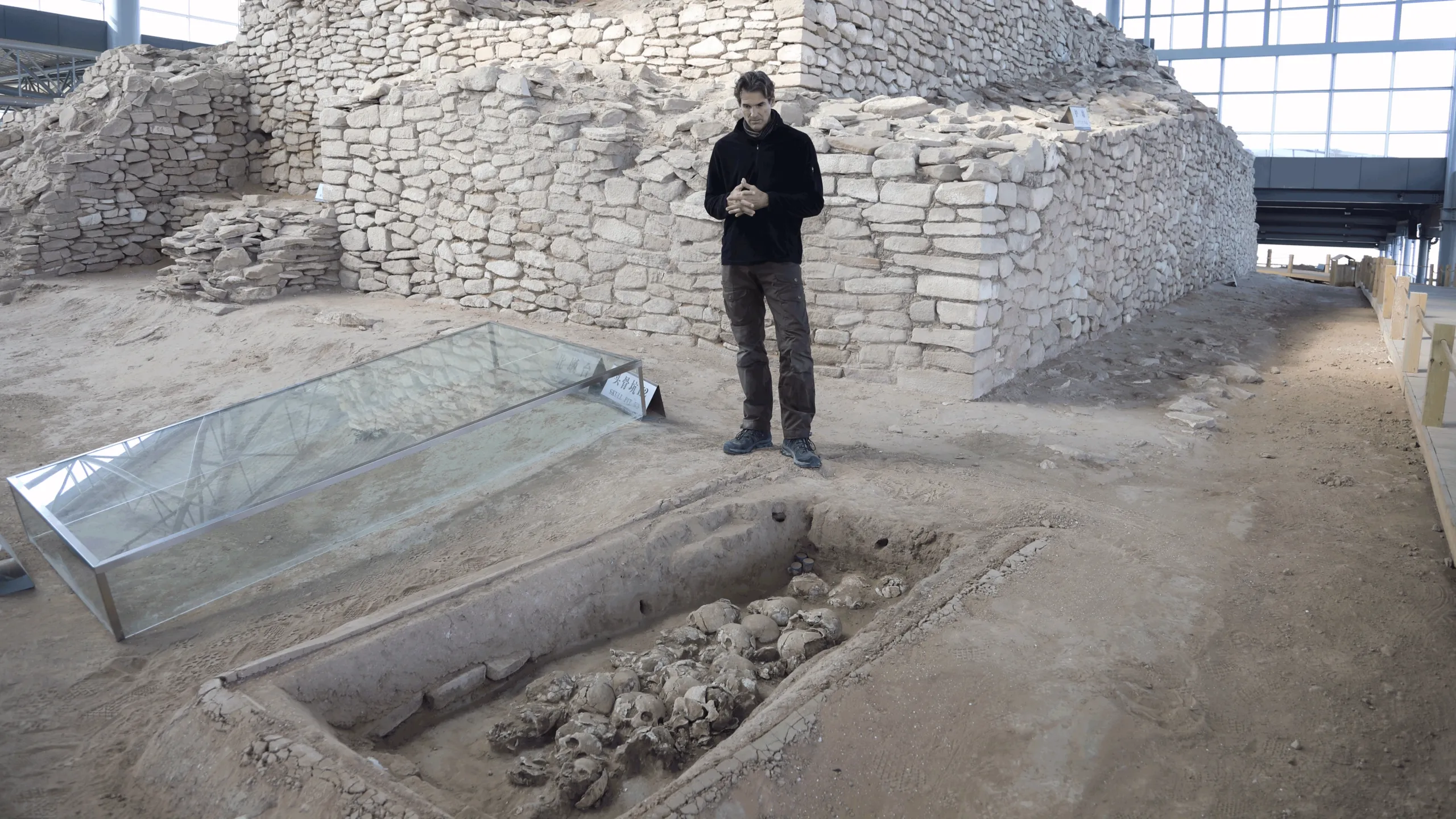 thumbnail - S1:E3 China's Pompeii