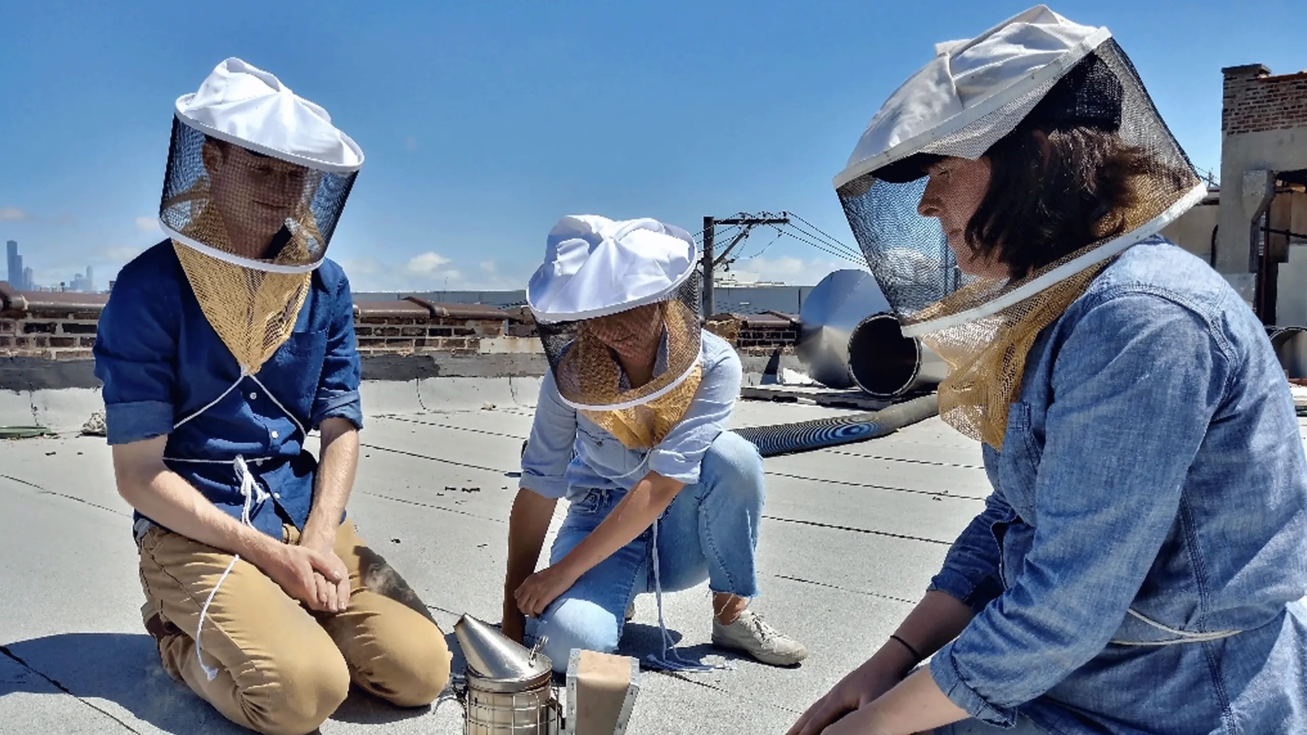 thumbnail - S2:E9 Busy Bees