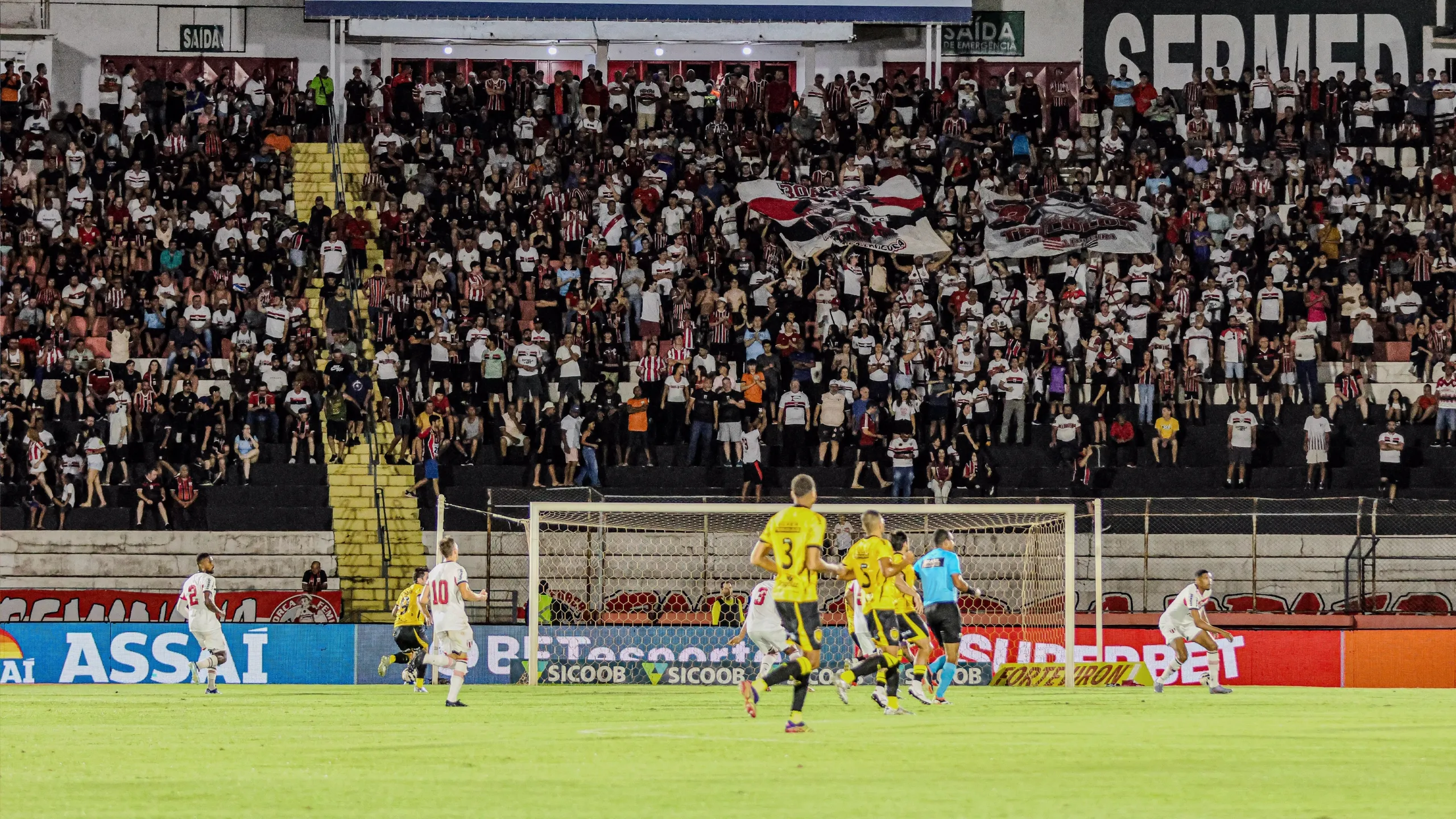 Botafogo-SP x América Mineiro