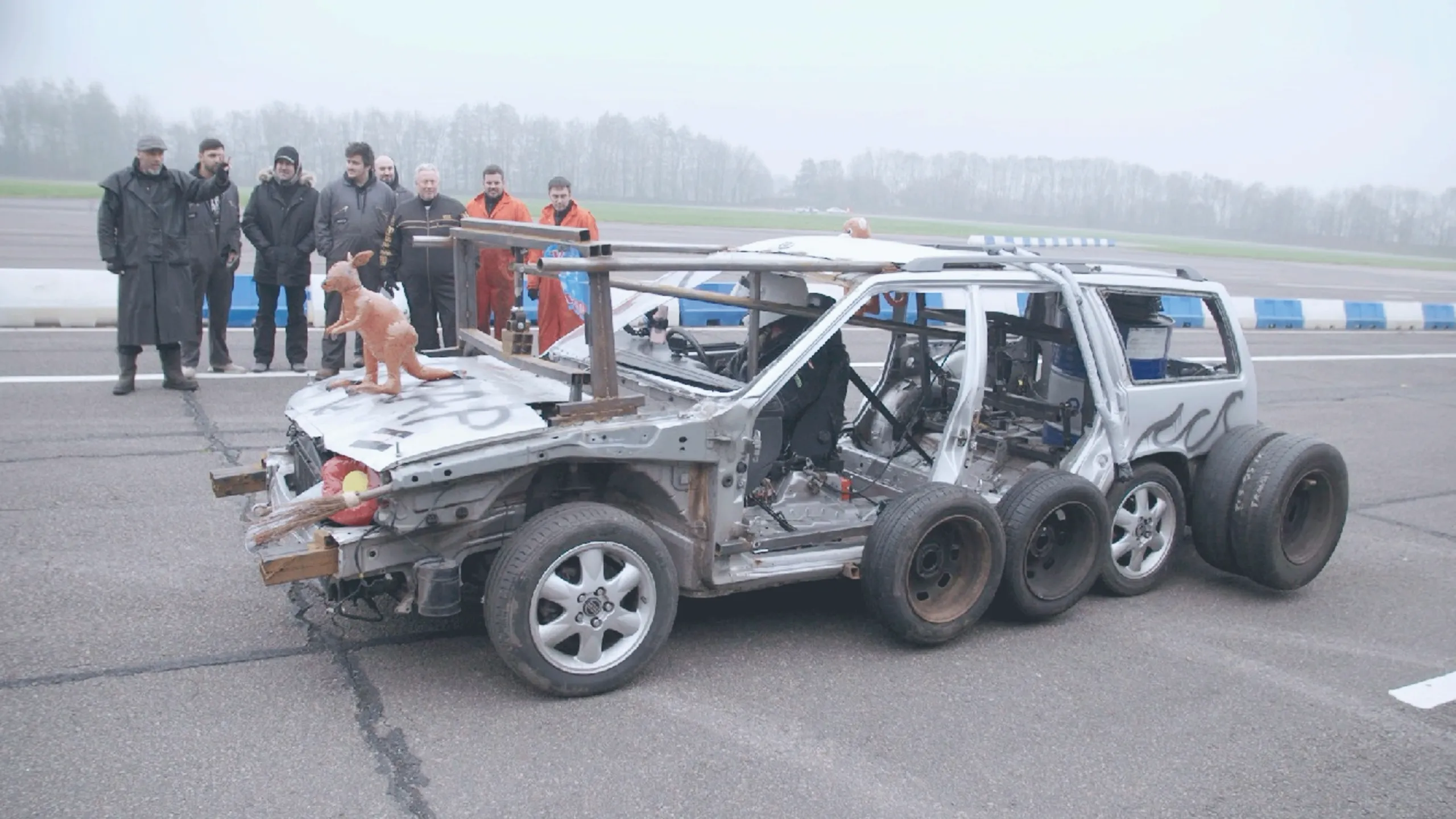 thumbnail - S1:E4 Jaguar F-Type SVR