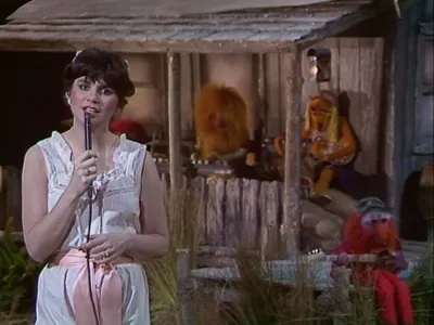 thumbnail - S5:E21 Guest: Linda Ronstadt
