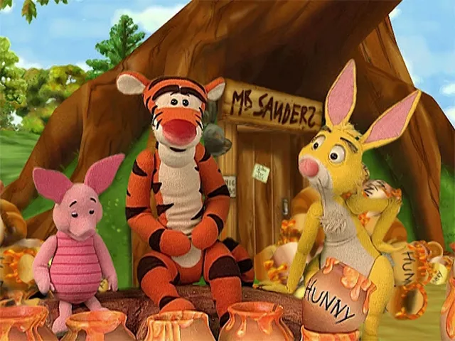 thumbnail - S2:E1 The Wood Without Pooh / Friends of a Different Stripe