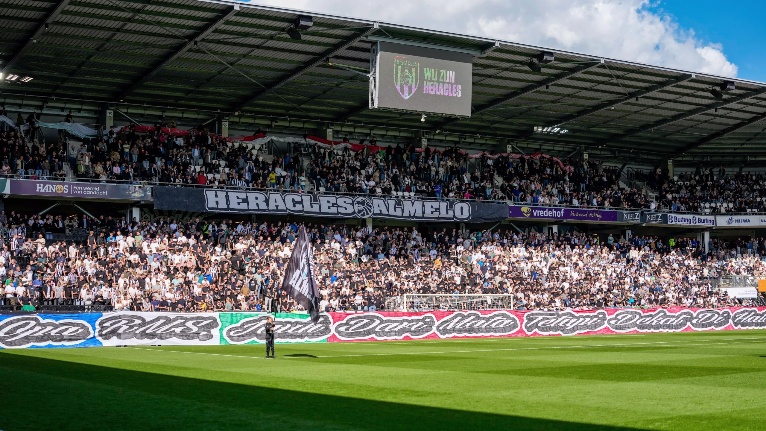 Heracles Almelo vs. Ajax