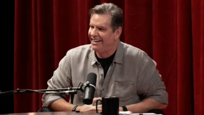 thumbnail - S2:E5 Gloves Off (Inside Episode 4)