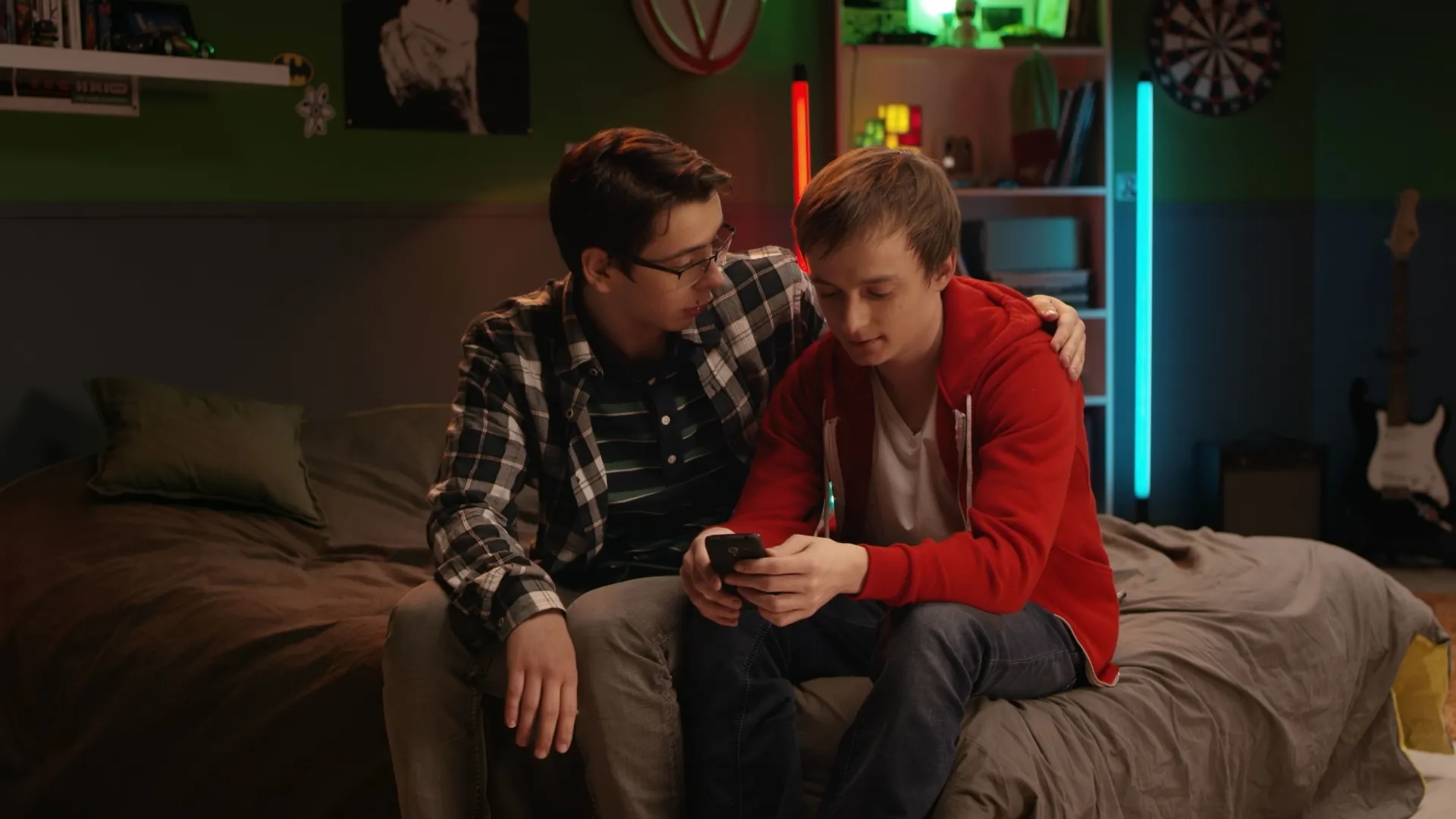 thumbnail - S1: Afl. 19 Het commentaar/ De pestkop op school