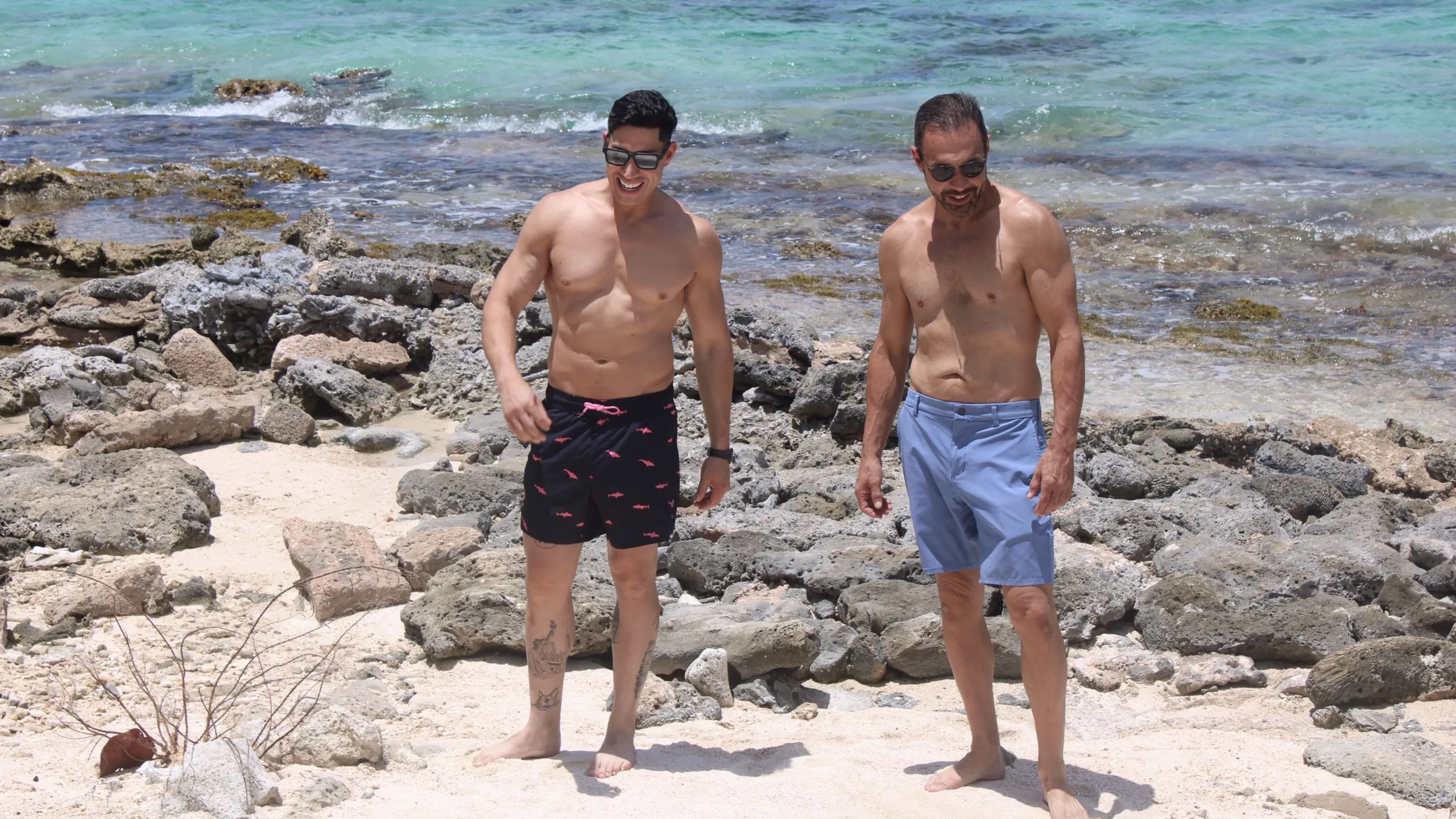 thumbnail - S1:E6 Bachelors in Bonaire