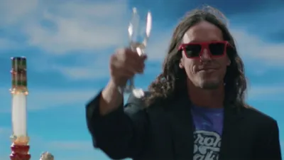 thumbnail - S1:E4 Bong Voyage