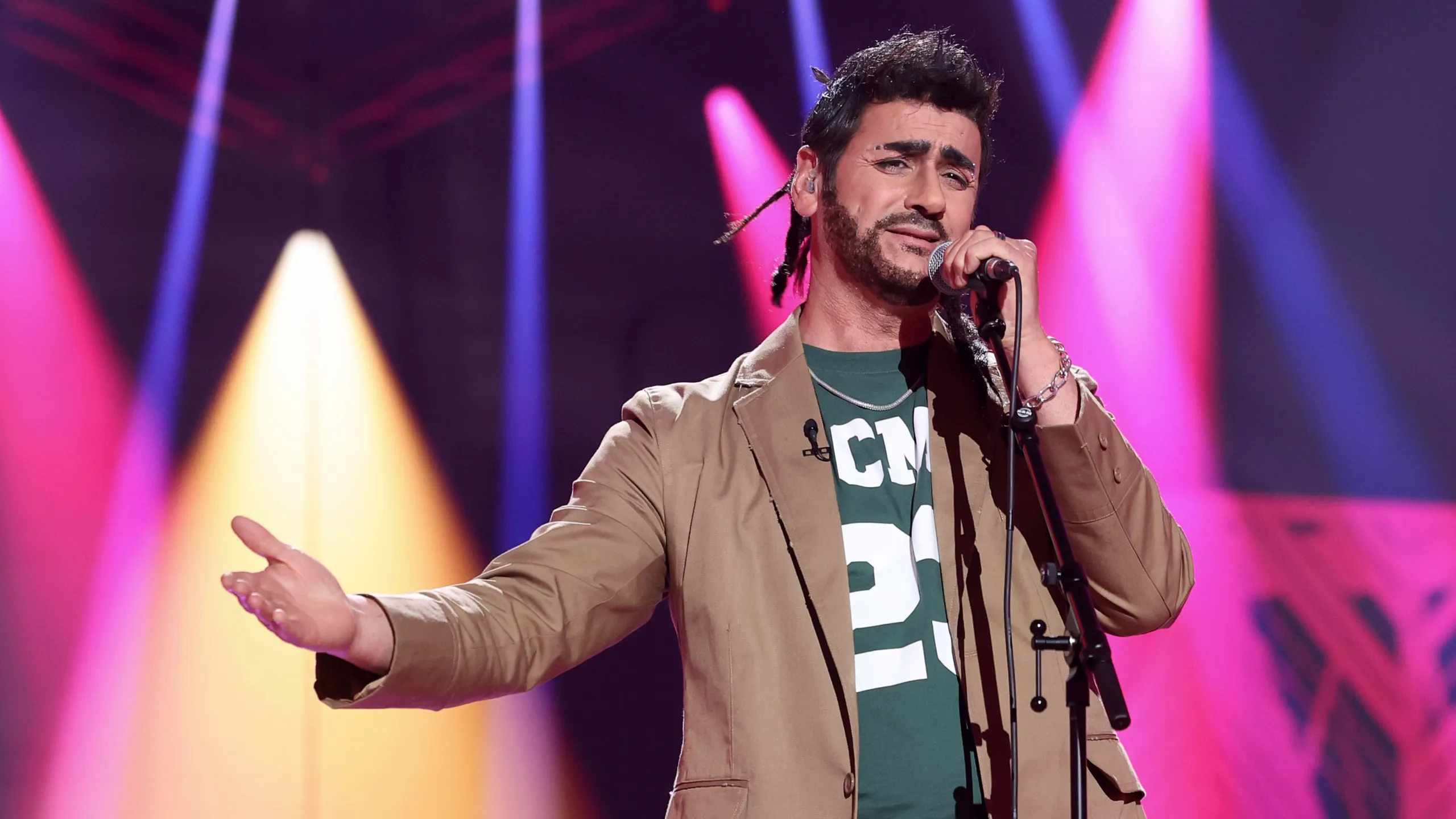 thumbnail - T13:E4 Grandes éxitos