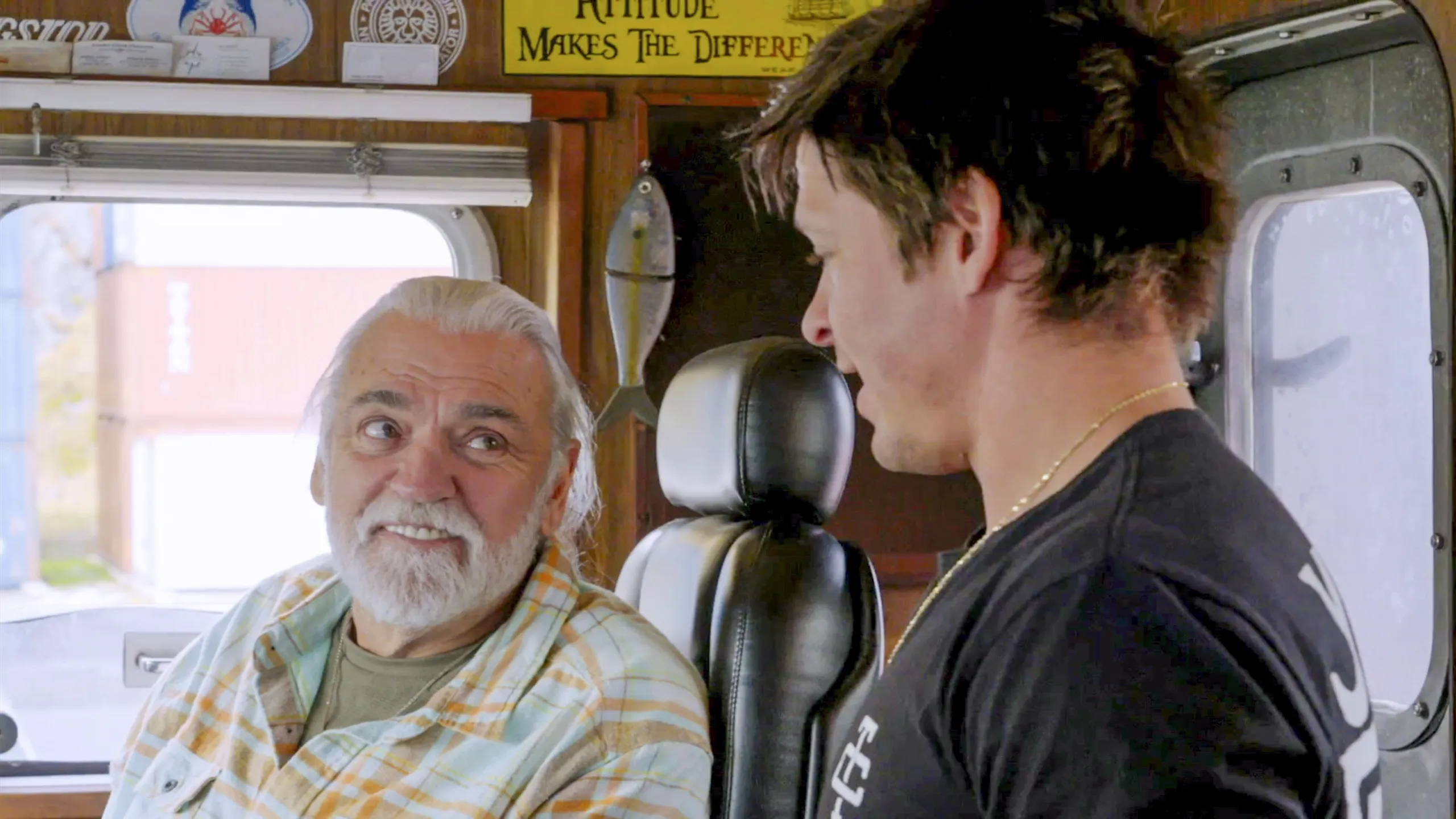 thumbnail - S20:E10 Under the Gun