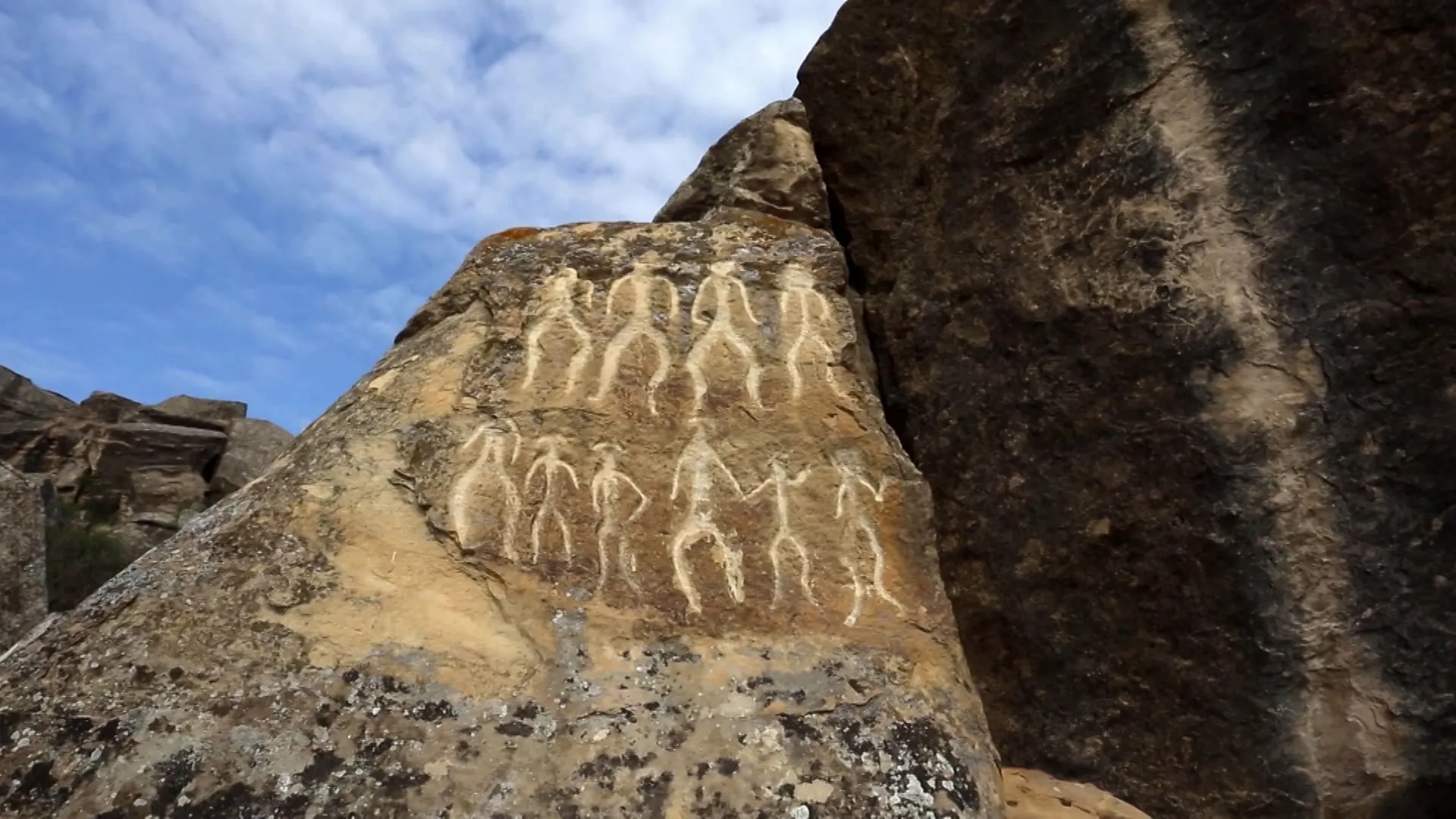 thumbnail - S1:E2 Genevieve Von Petzinger: Ancient Cave Art