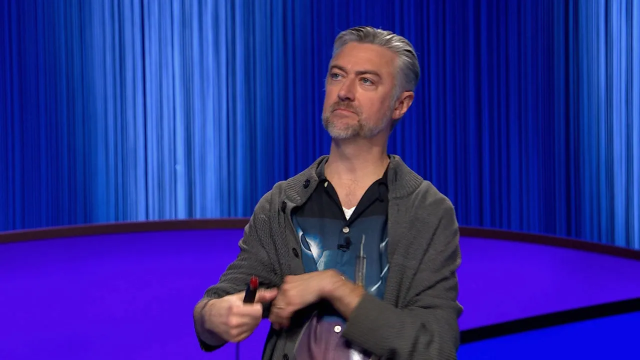 thumbnail - S4:E8 SEMIFINAL #2: W. Kamau Bell, Steven Weber and Sean Gunn