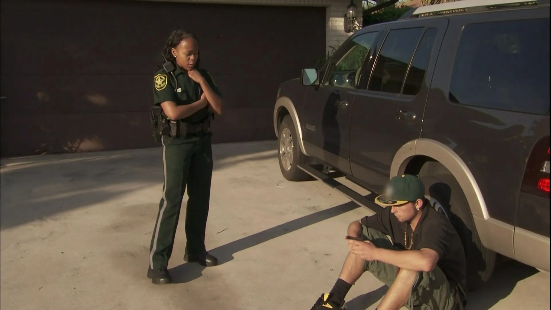 thumbnail - S6:E3 Girl Cops Rule!
