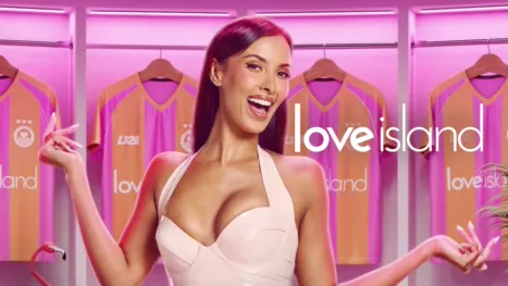 thumbnail - Love Island (UK)