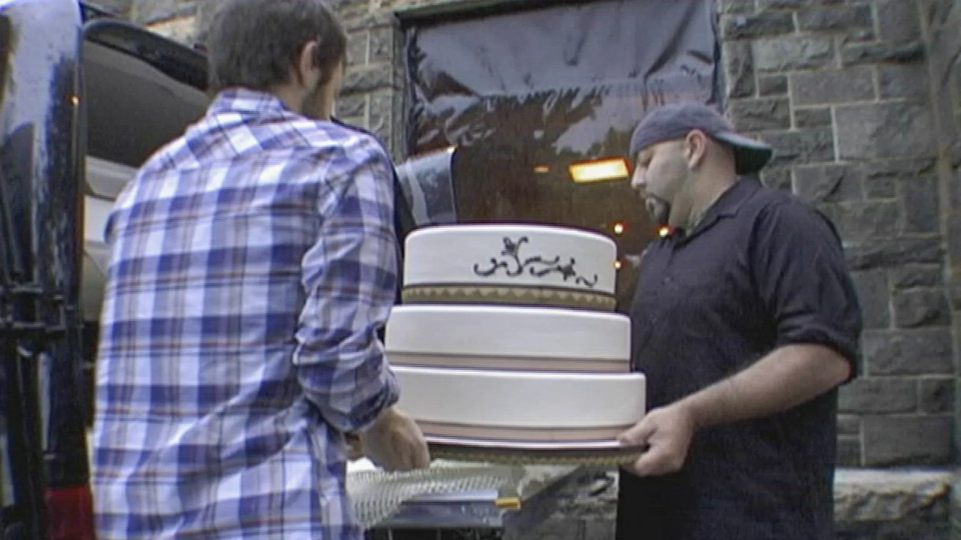 thumbnail - S8:E6 A Cake to Take the Cake