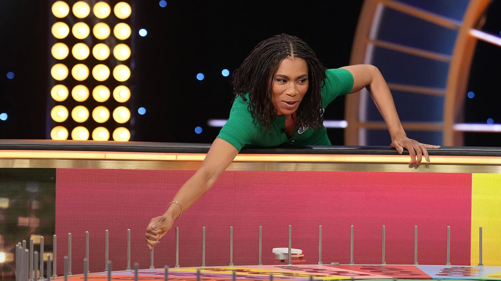 thumbnail - S6:E20 Kelly McCreary, Billy Gardell, Mary Elizabeth Ellis