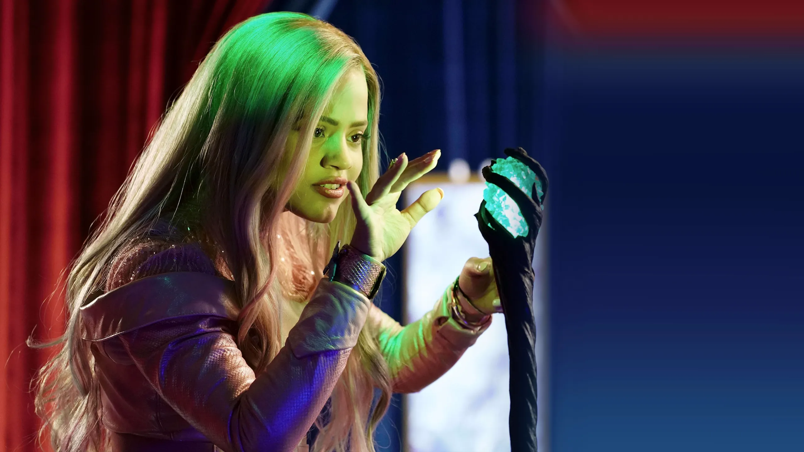 ‪"Queen of Mean" | Descendants 3 Music Video‬