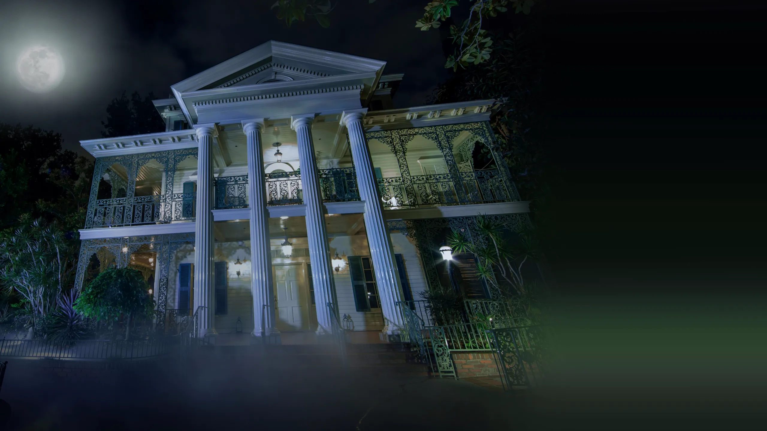 ‪Haunted Mansion | Disneyland Resort‬