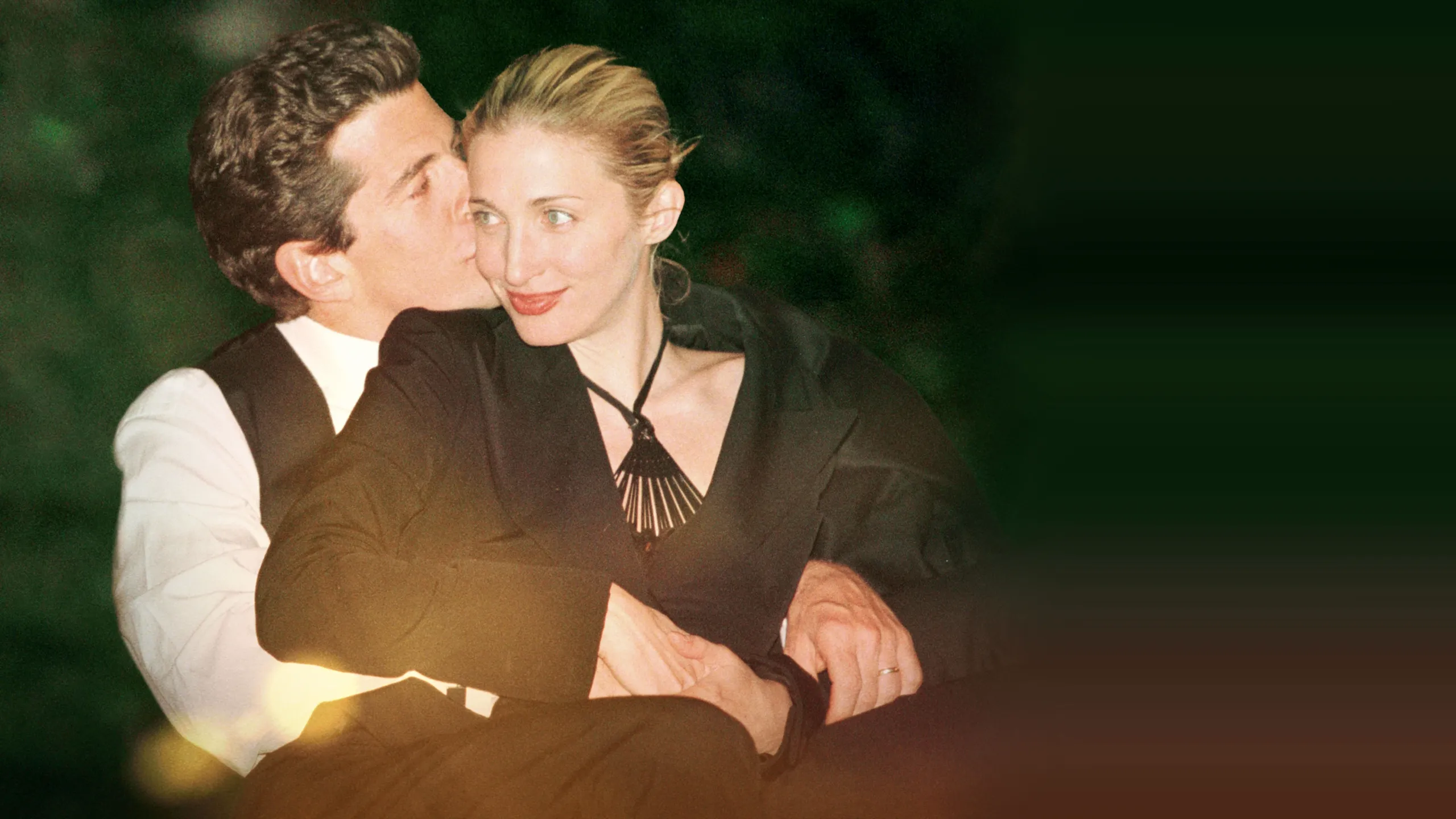 ‪John and Carolyn | Love, Beauty and Loss‬