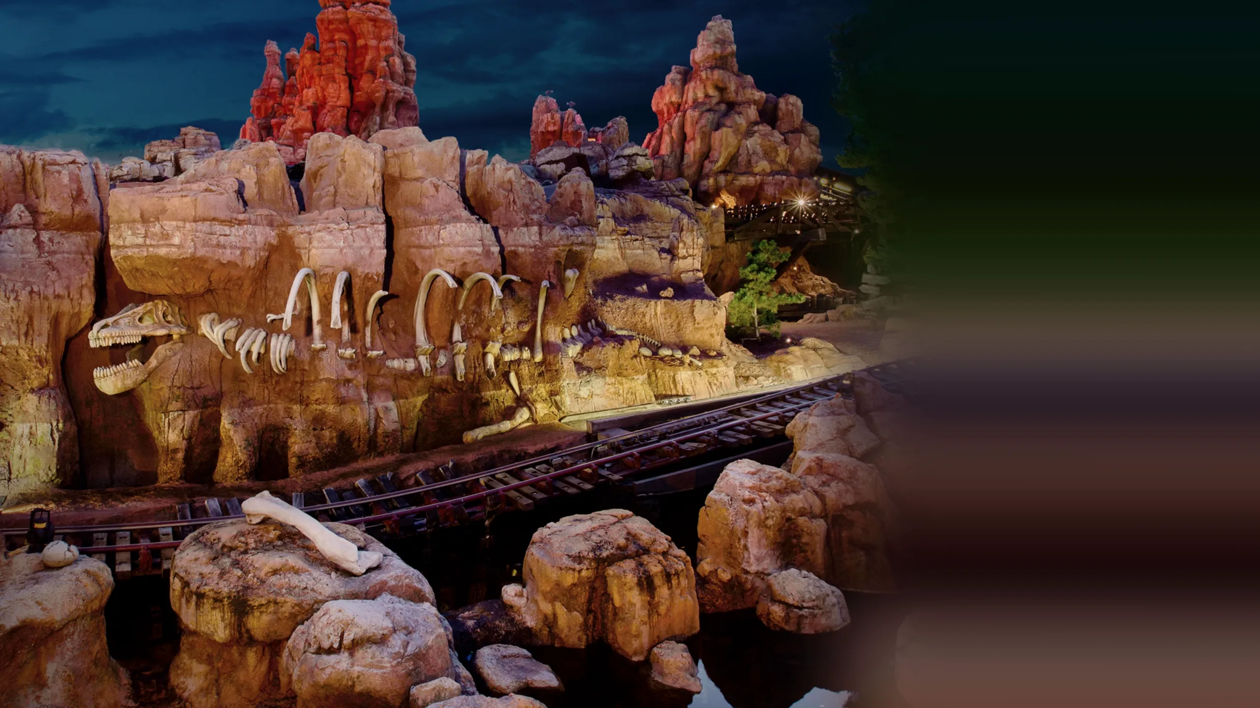 ‪Big Thunder Mountain Railroad | Disneyland Resort‬