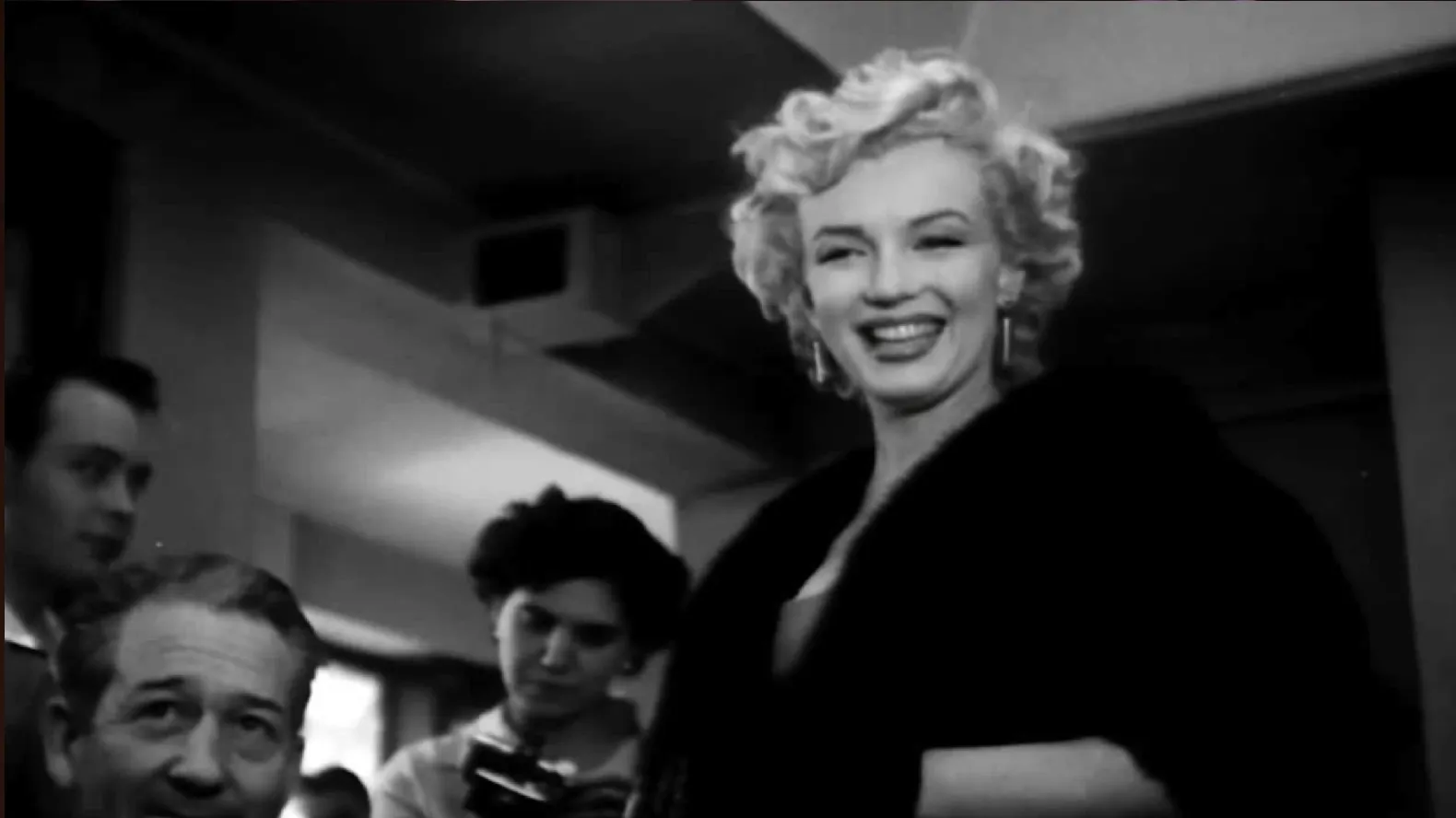 thumbnail - S1:E1 Marilyn Monroe