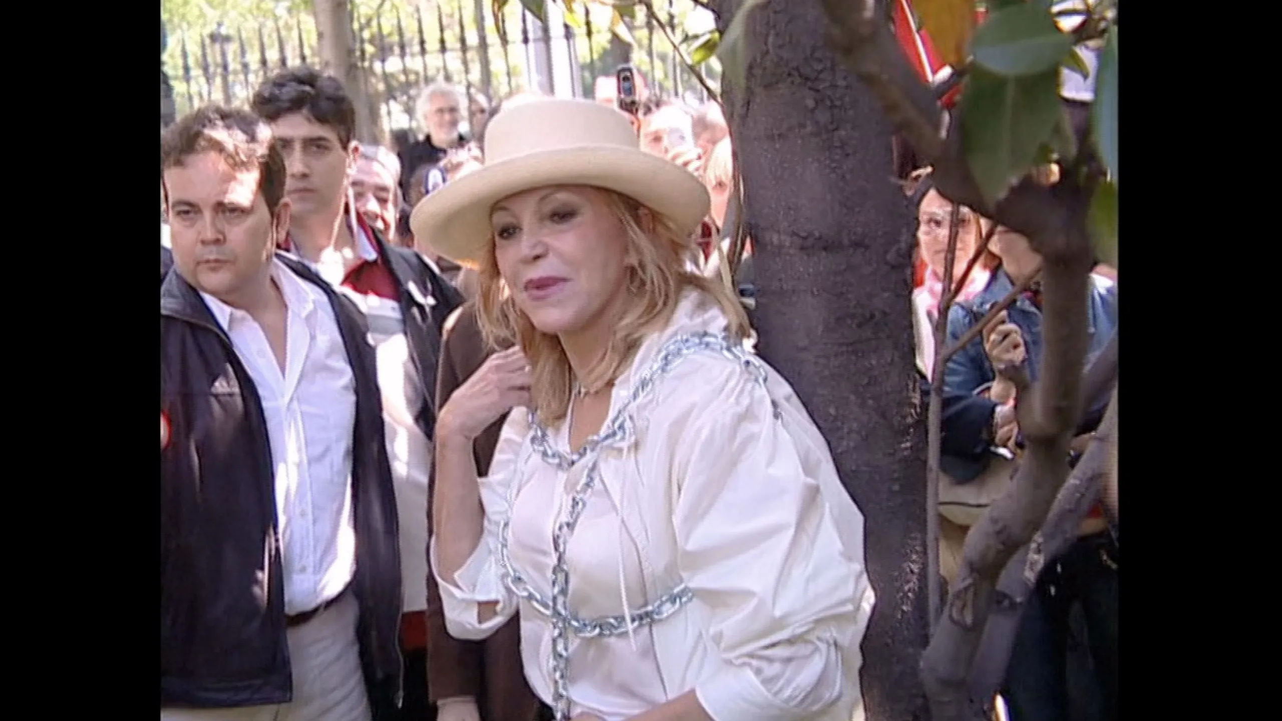 thumbnail - T4:E6 La baronesa encadenada