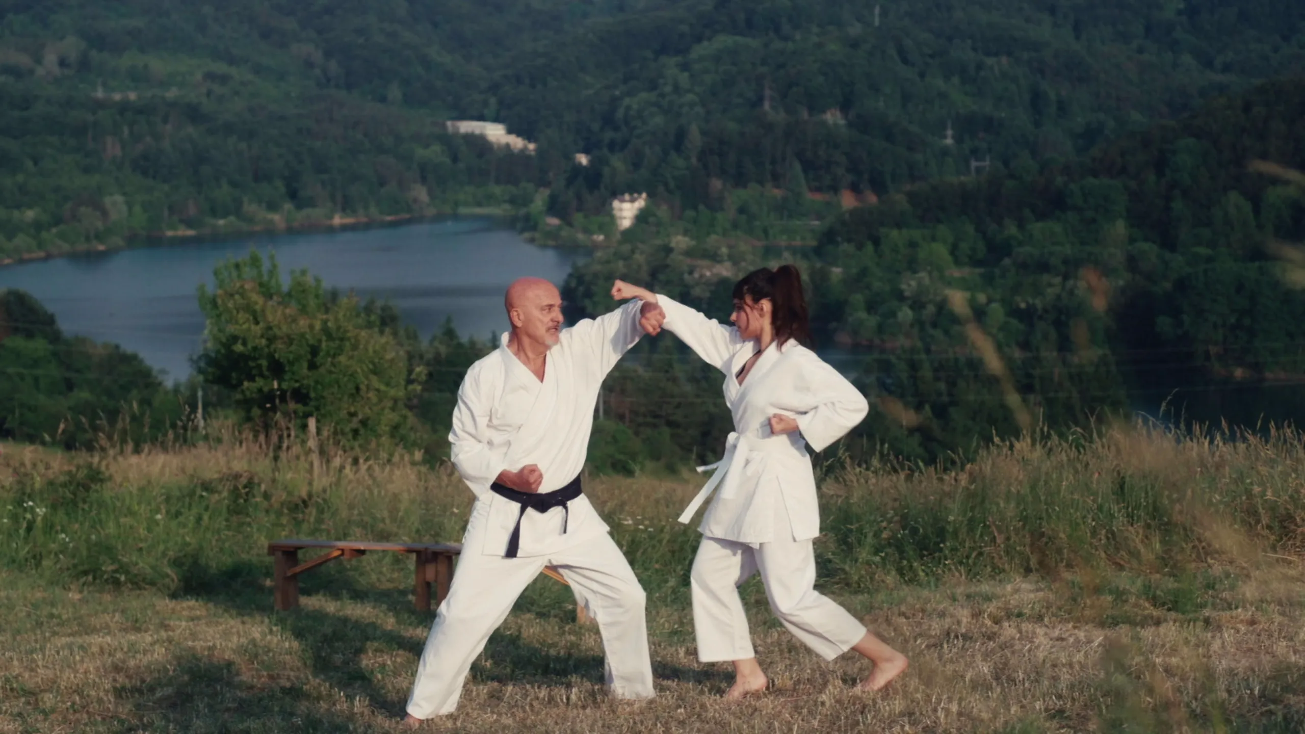 thumbnail - S1:E4 Ad opera di ignoti