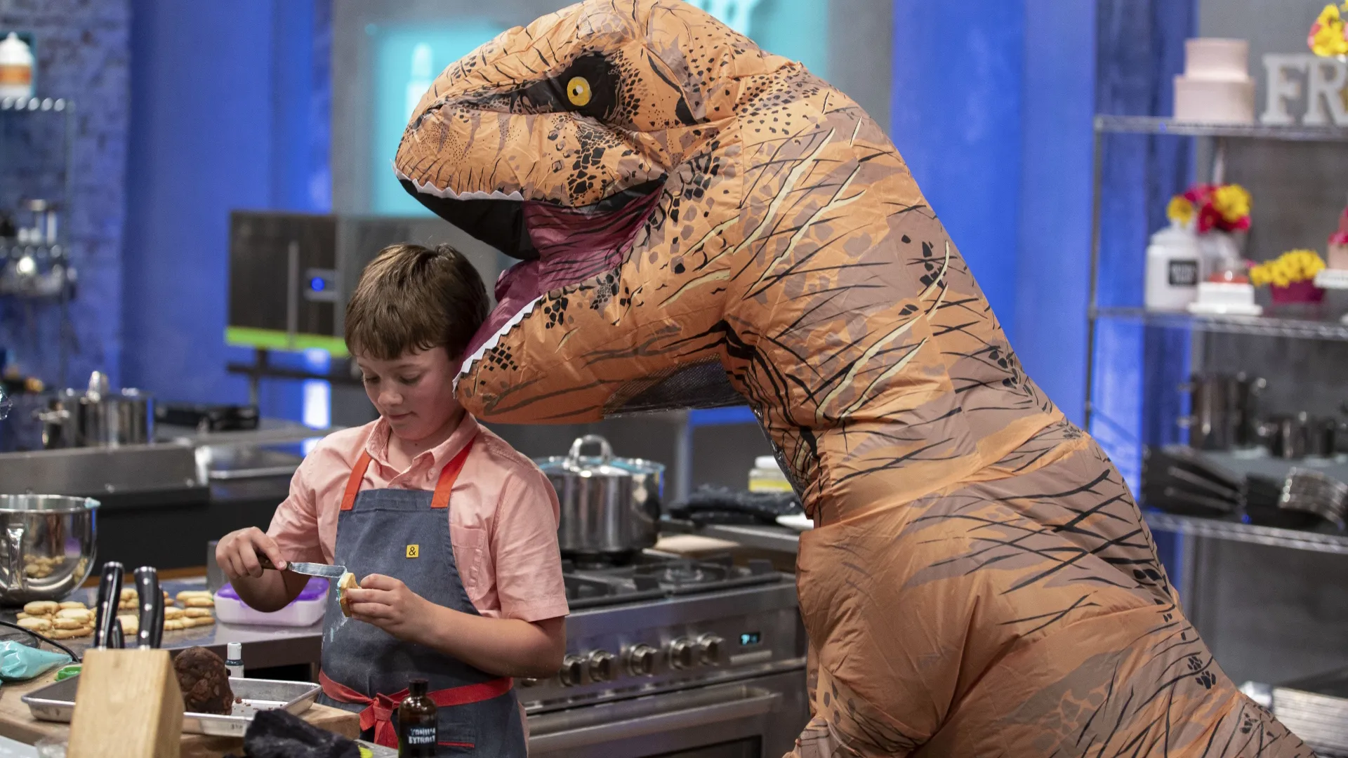 thumbnail - S8:E9 Dinomighty