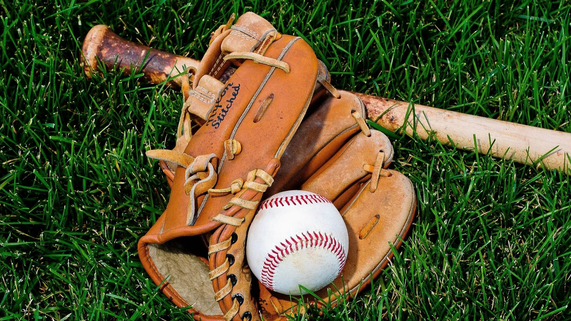 MLB
